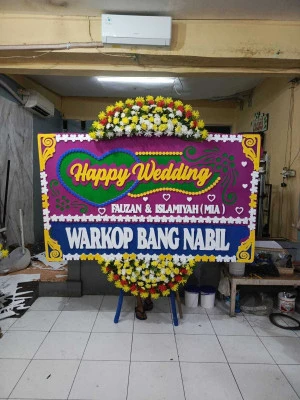 Papan Bunga di Satriyan Tersono